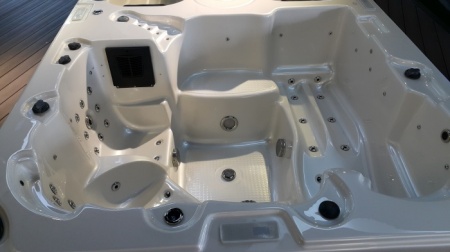 Плавательный спа-бассейн Sunrans SR-850 Плавательный спа-бассейн Sunrans SR-850